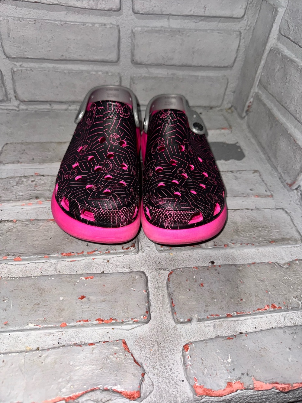 Women's BARBIE CROCS SIZE 8Black & Hot Pink Slip-On Comfort Clogs